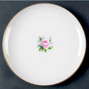 Fine China- Made in Japan Dinner Plates